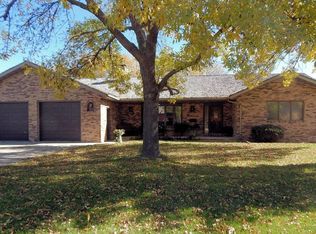 301 S Bruce St, Marshall, MN 56258