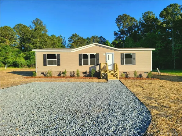 3904 McKethan St, Wade, NC 28395