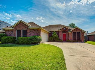 909 Glenngary Way, Denton, TX 76208