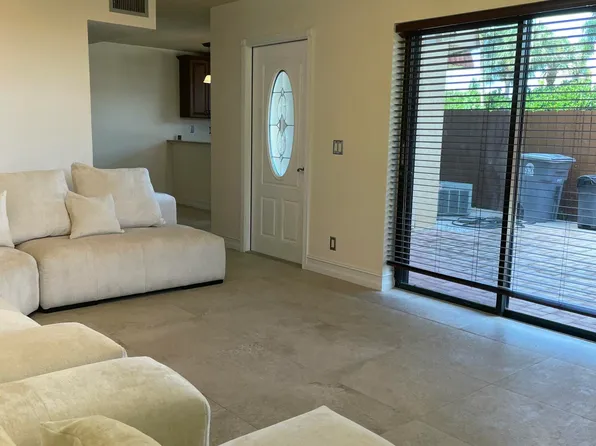 22976 Oxford Pl, Boca Raton, FL 33433