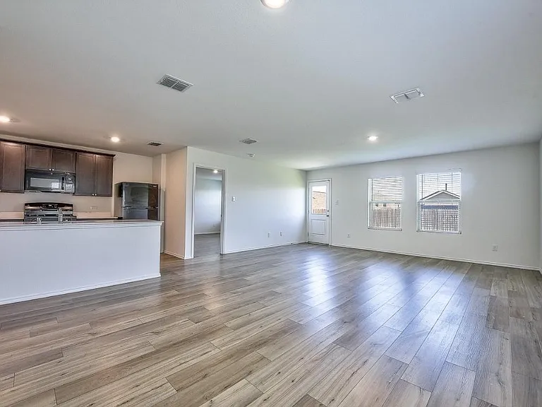 444 Frio Pass Trl — Photo 7