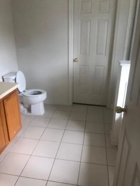 4 bed, 3.5 bath, 2682 sqft, $2,700 — Photo 4