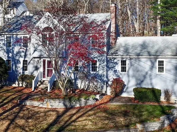 3 Kalen Cres, Milford, MA 01757