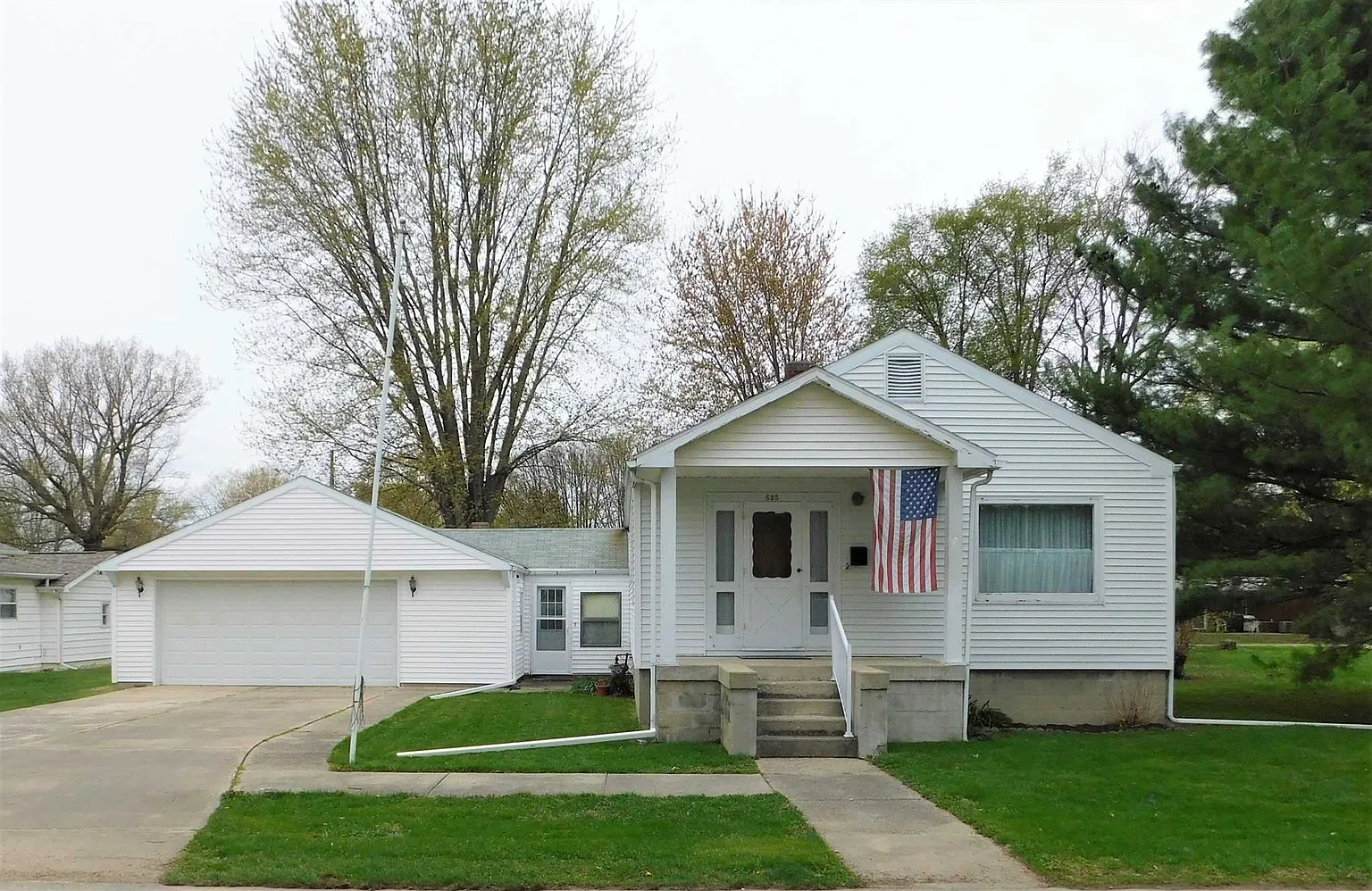 625 Tanguy St photo 1