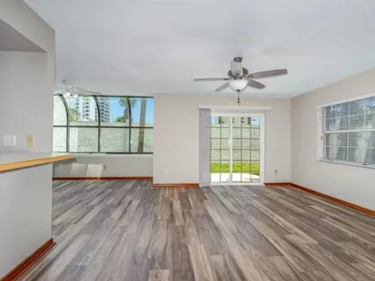 200 Florida Shores Blvd #200 — Photo 6