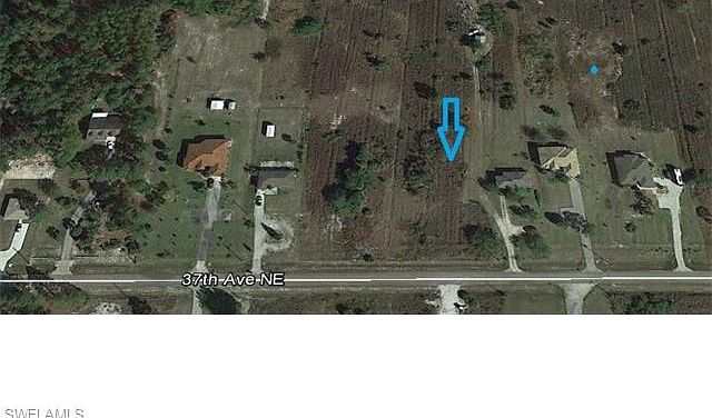2nd image of 2715 37th Ave NE