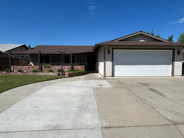 1758 Harding Ave, Hanford, CA 93230