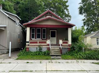 814 Stanton St, Port Huron, MI