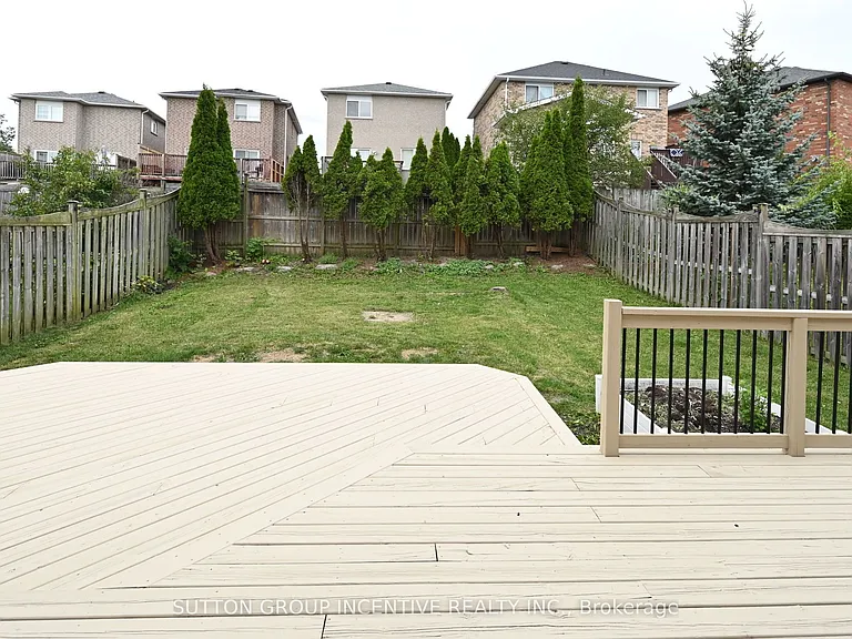 14 Brown Wood Dr — Photo 33