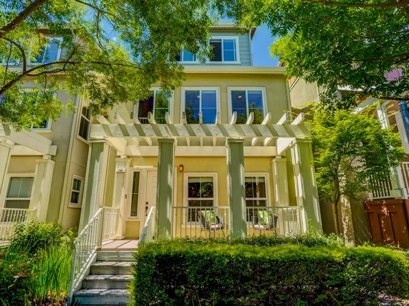 144 Iris Dr, Mountain View, CA 94041