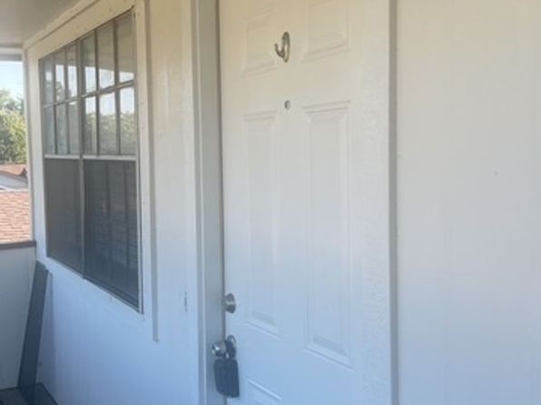 607 N Elm St APT B