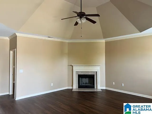 1004 Medinah Dr — Photo 4