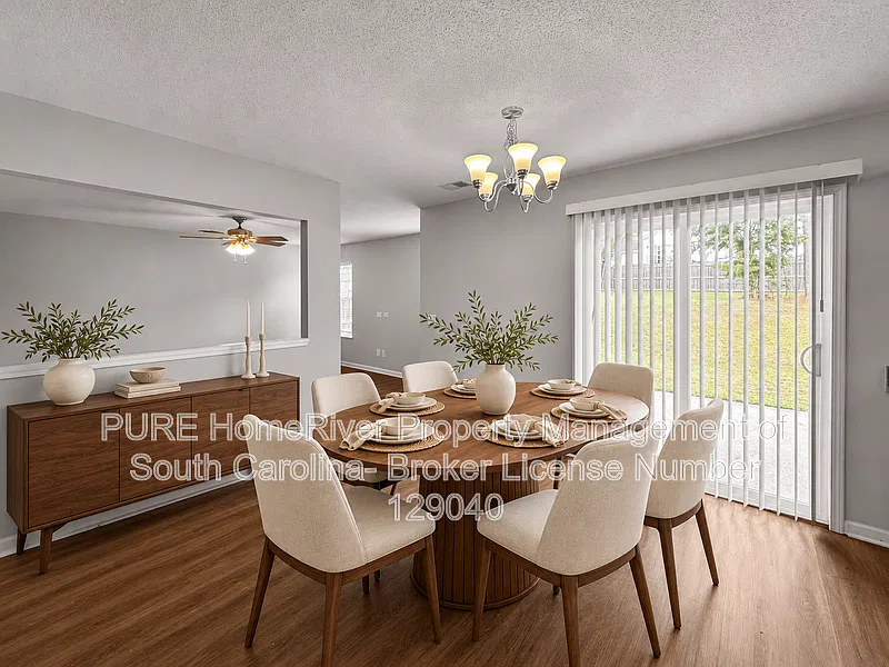 4 bed, 2.5 bath, 2072 sqft, $1,985 — Photo 3