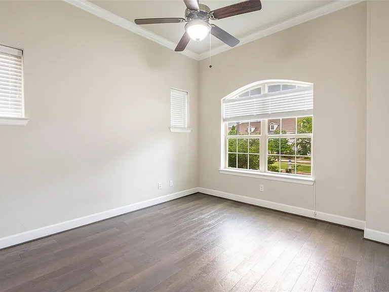 1113 Peacock Blvd — Photo 5