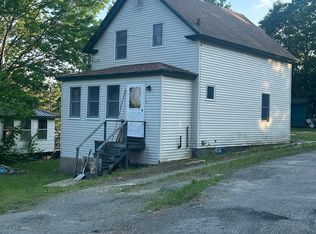 8 Lincoln St, Millinocket, ME 04462
