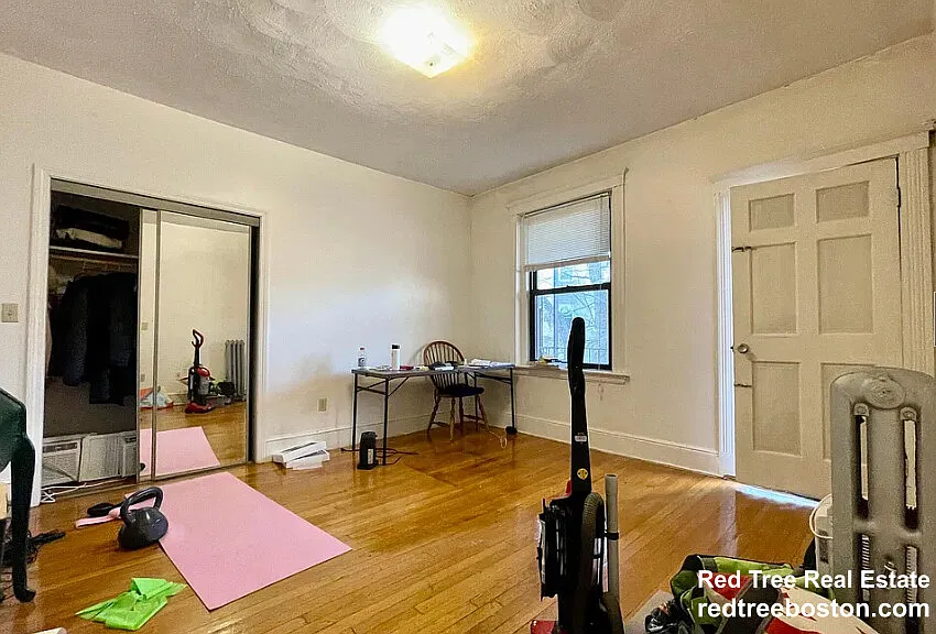 4 bed, $3,950 — Photo 3