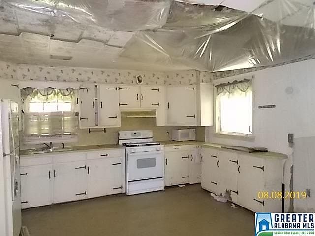 2nd image of 8504 10th Ave S