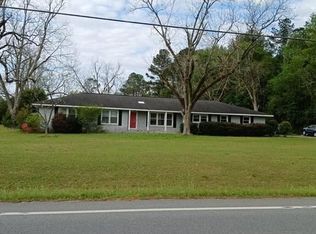 807 E Barnard St, Glennville, GA 30427
