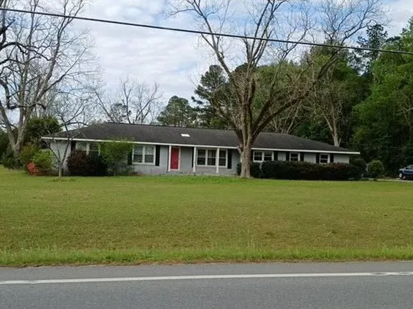 807 E Barnard St, Glennville, GA 30427