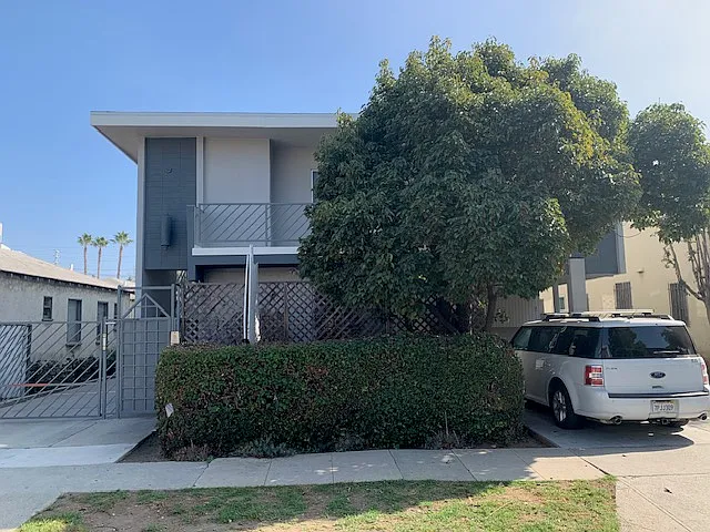 3322 Bagley Ave #9 — Photo 2