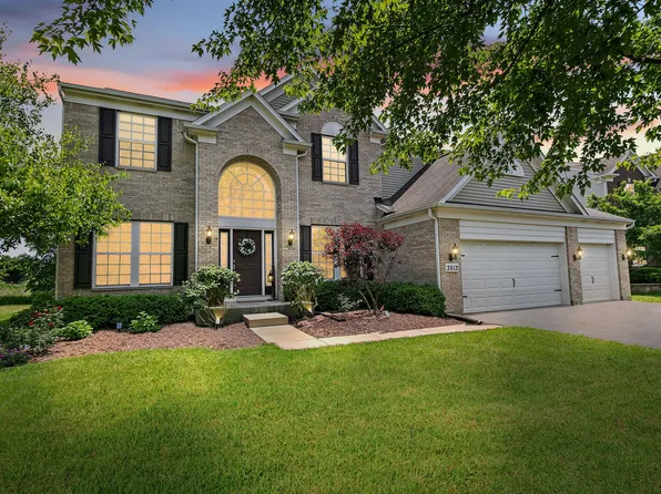 3512 Chancery Ln, Carpentersville, IL 60110