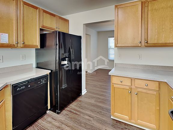 3rd image of 1760 Summit Ridge Ln