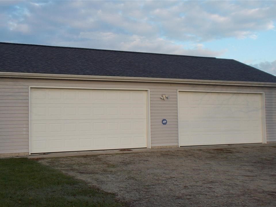 2nd image of 1486 Orchard Beach Dr