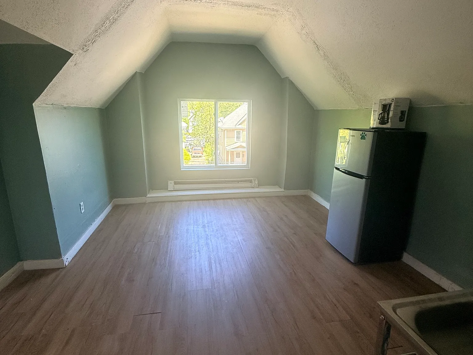 Studio, 1.0 bath, 1694 sqft, $1,400 — Photo 2