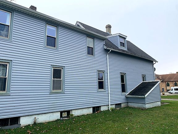 3rd image of 1525 Greenfield Ave