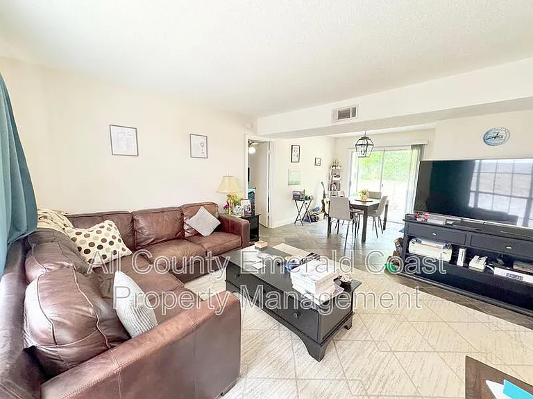 105 Country Club Dr — Photo 24