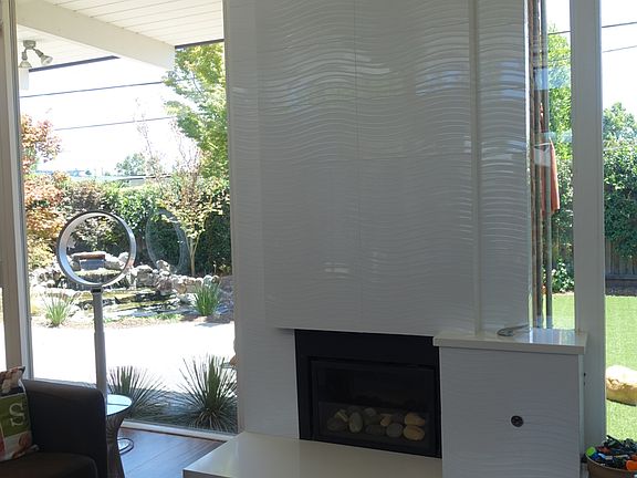 Gas insert fireplace