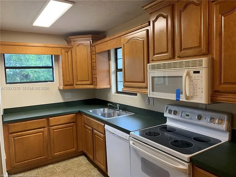 2225 N Unicorn Rd — Photo 15