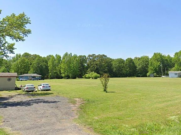 5th image of 204 Rainwater Dr