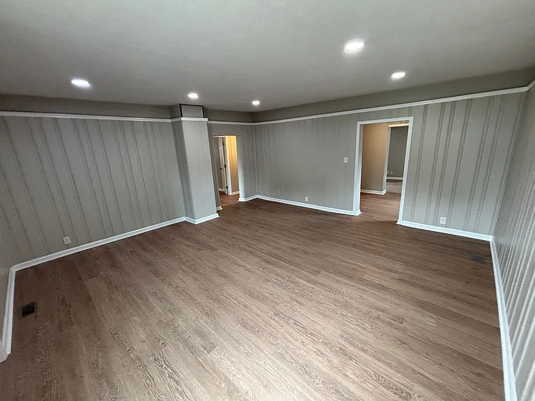 920 State St #MAIN — Photo 5