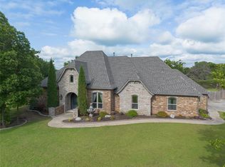 126 Castle Gate Dr, Choctaw, OK 73020