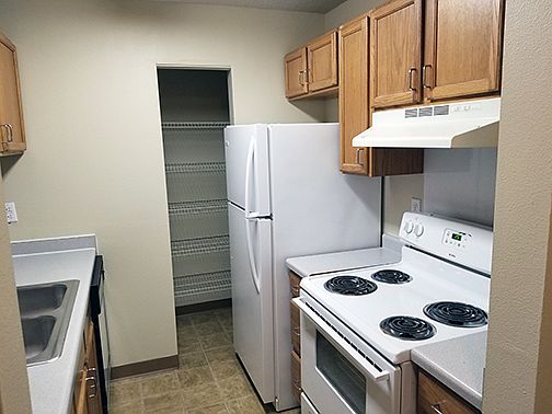 3rd image of 115 Minnesota St W #11220573