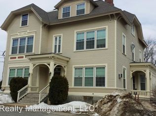 112 Hamilton St APT 3L, Southbridge, MA 01550