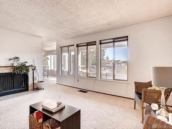 4th image of 23403 Lakeview Dr #I