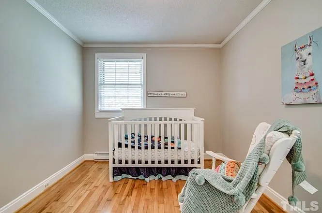 2418 Acadia St — Photo 11