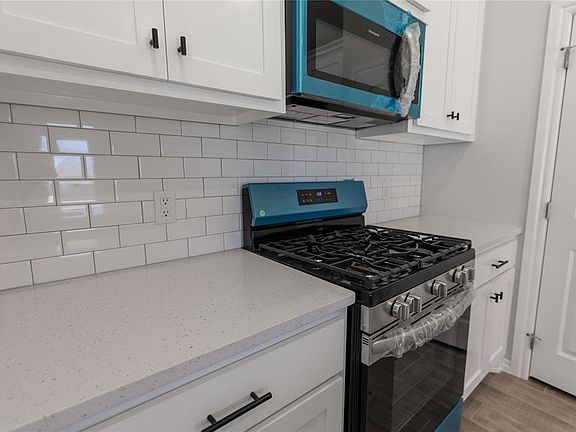 4th image of 8725 Poppey Pl