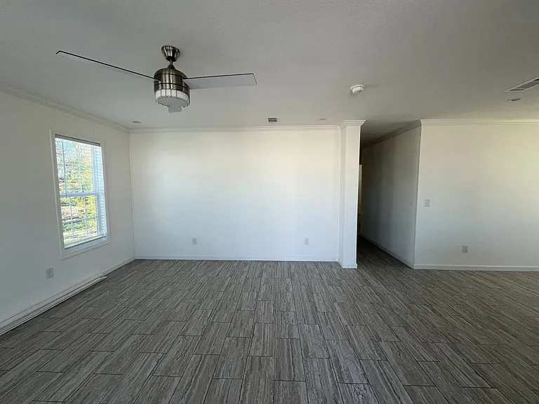 18 Eland Dr #18 — Photo 7