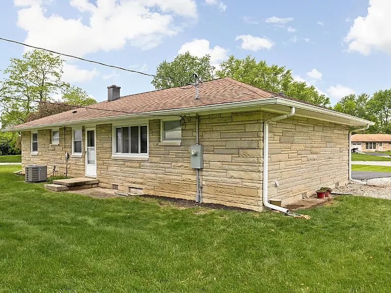 207 Stephen Ct — Photo 23