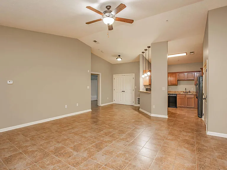 Stonewater Place Apartments — Photo 17