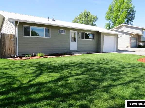 1303 Aspen Dr, Riverton, WY 82501