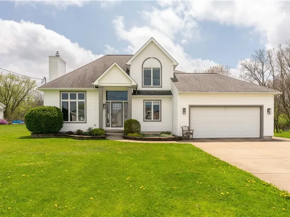 6235 Powers Rd, Orchard Park, NY 14127