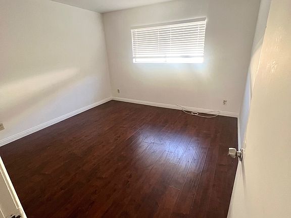 5th image of 6333 Milton Ave APT 22