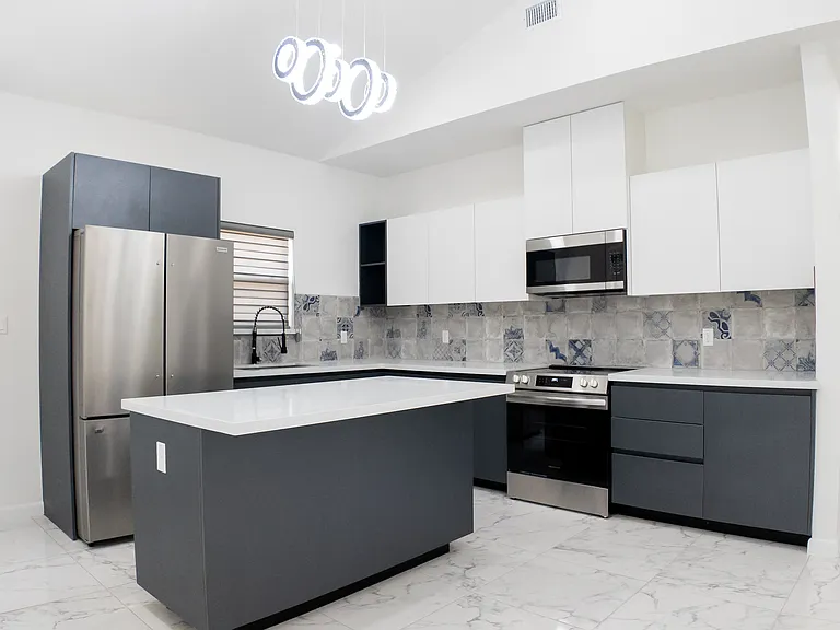608 Moar Dr #1 — Photo 1