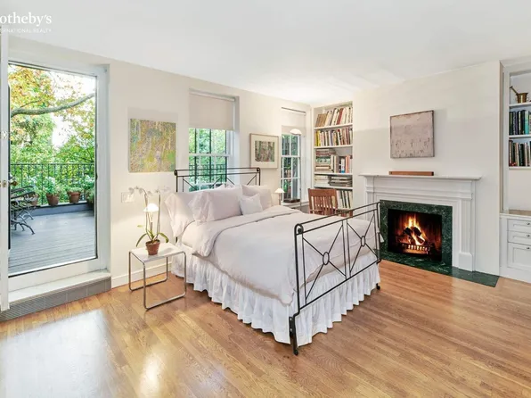 453 West 24th Street image 16 of 24