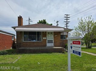 7210 Weingartz St, Center Line, MI 48015