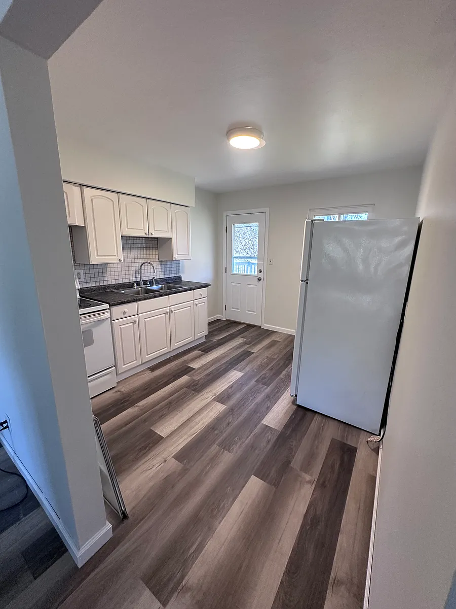Building Photo - 1 Branson Dr #1